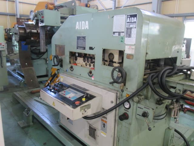 AIDA LFM-400E เครื่องป้อนวัสดุ